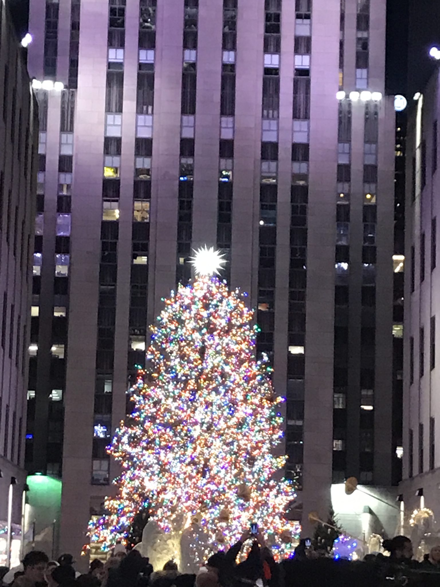 New York City at Christmas - The Real Golden Girl