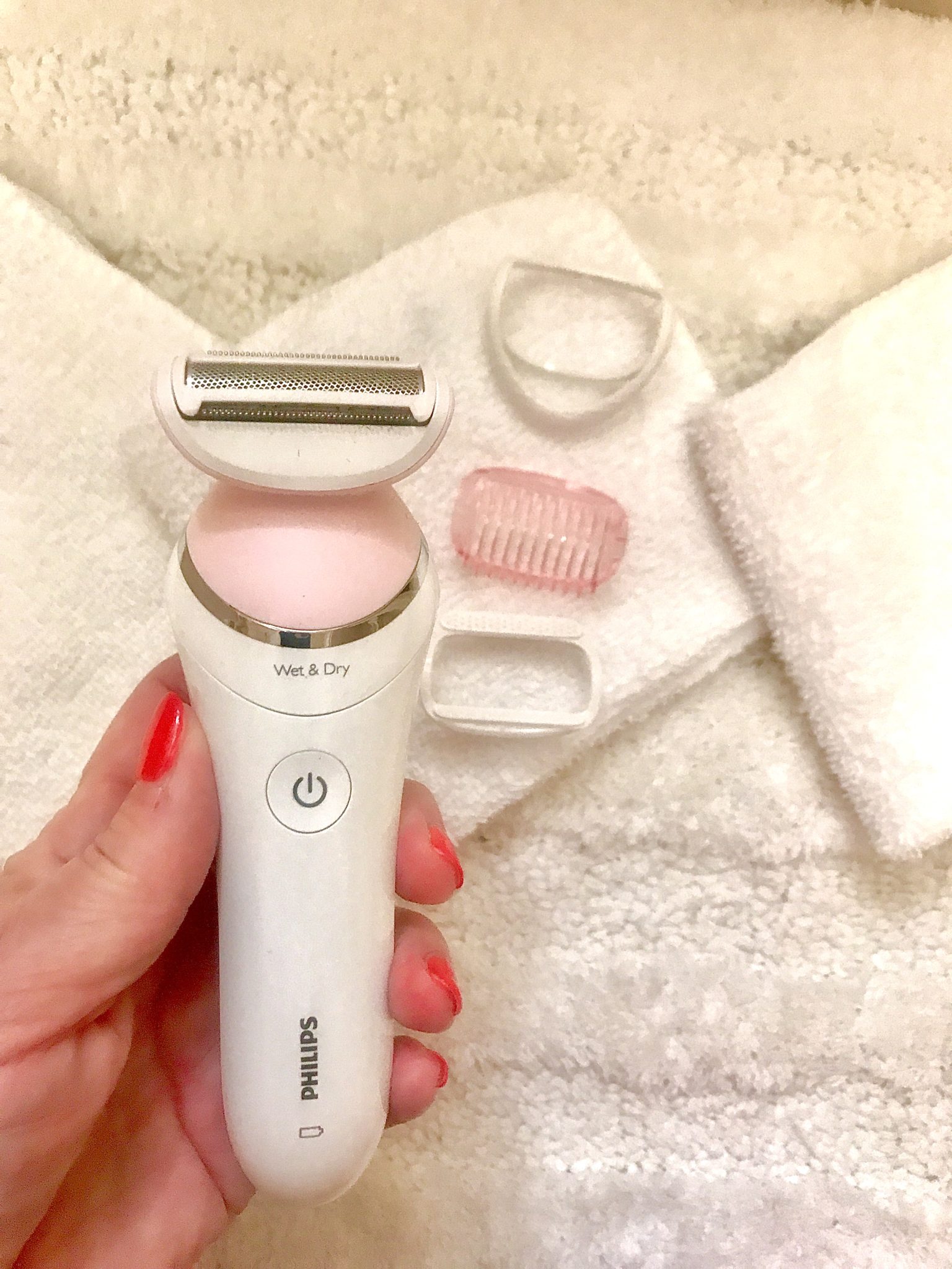 Phillips Razor White Why I switched to the Philips SatinShave Razor - The Real Golden Girl